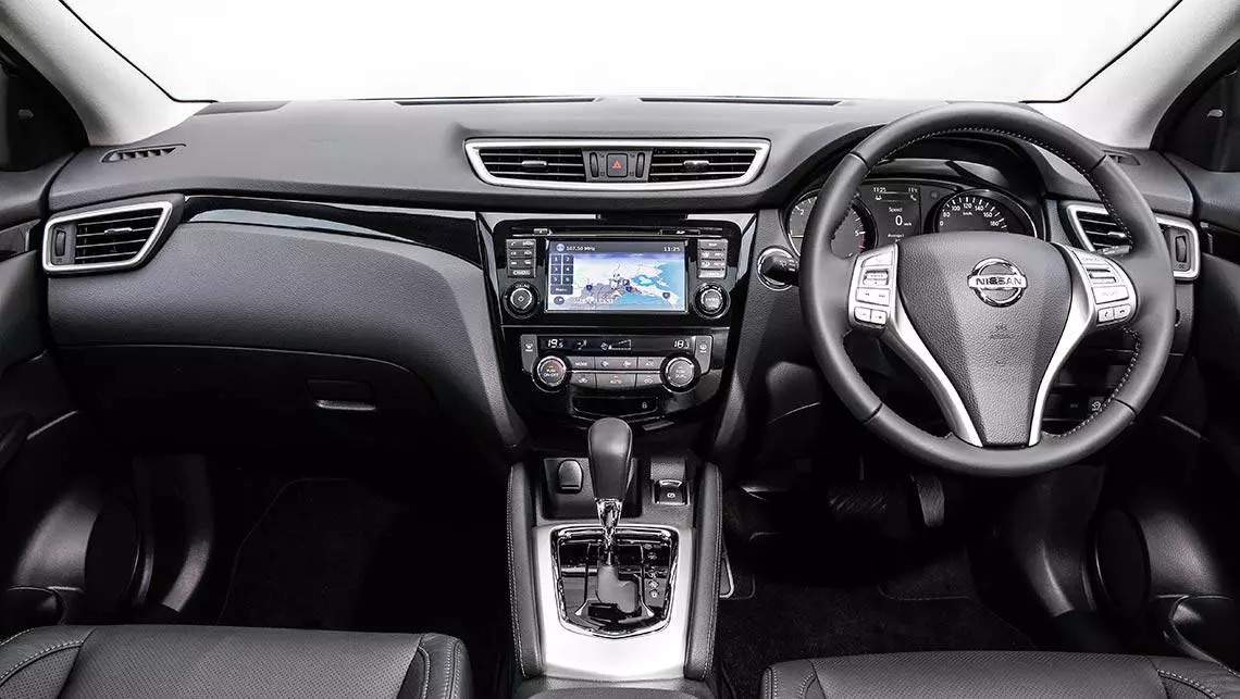 updated dash for the Nissan Qashqai 2015