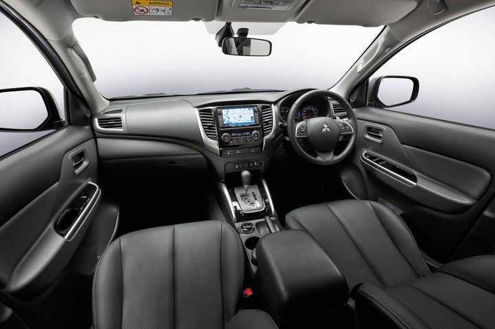 Inside the Mitsubishi Triton 2015