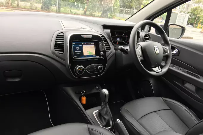 Elegant interior and up-to-date connectivity Renault Captur 2018